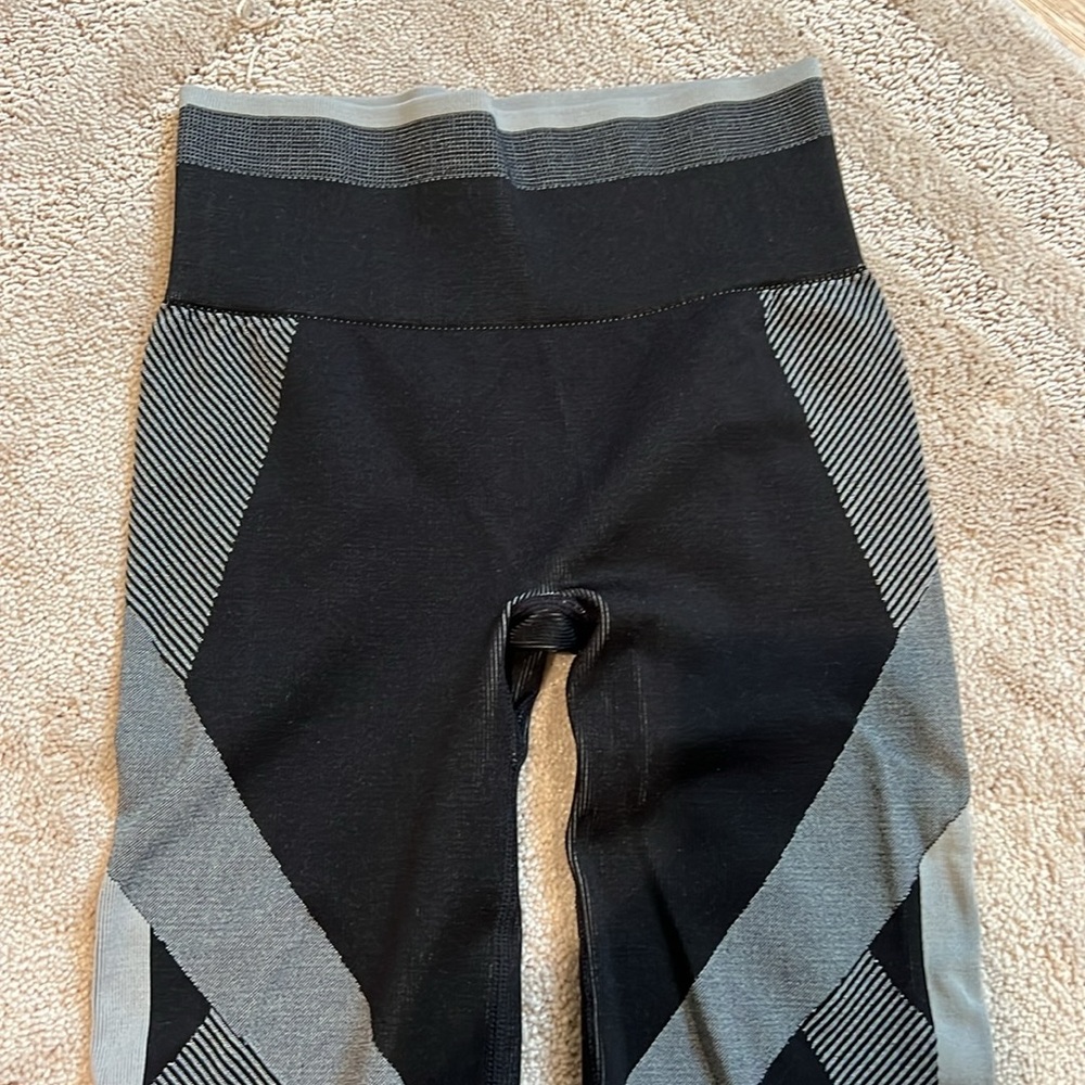 PINK tights - Picture 3 of 6